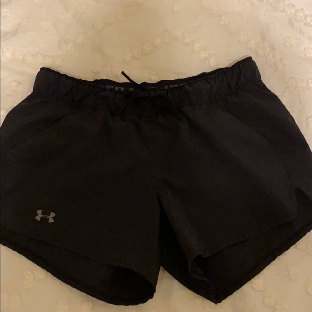 Black Under Armour shorts